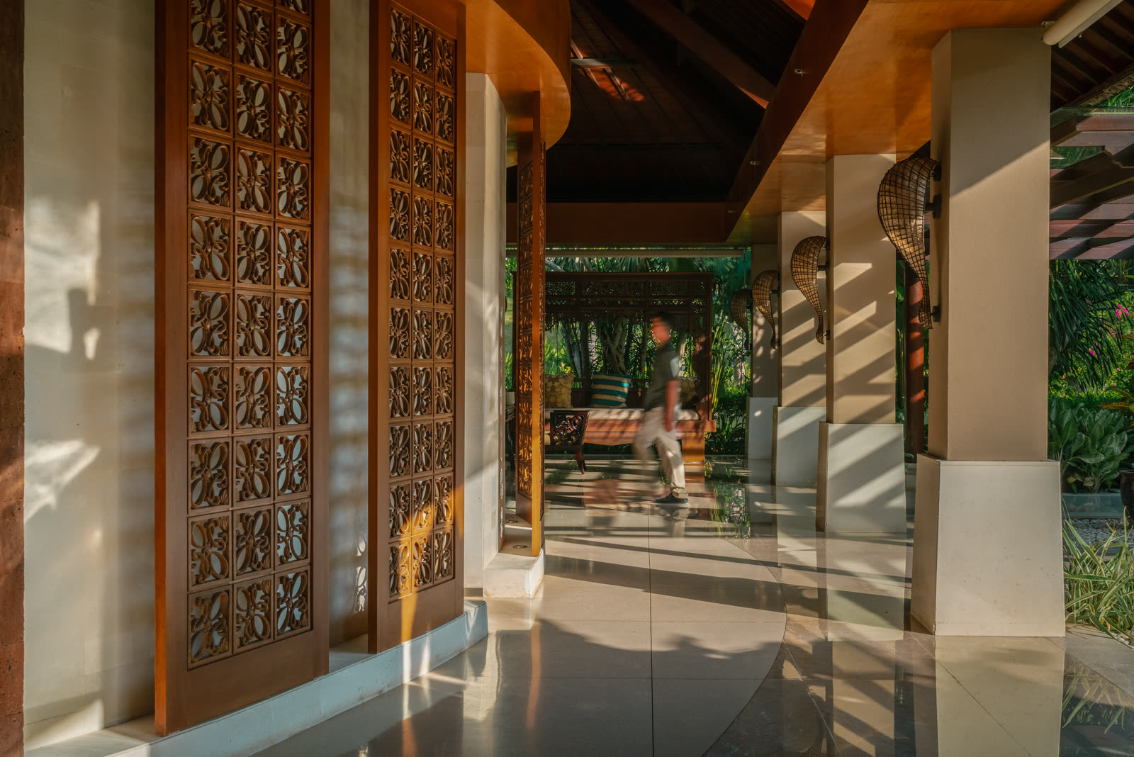 Lobby Pathway