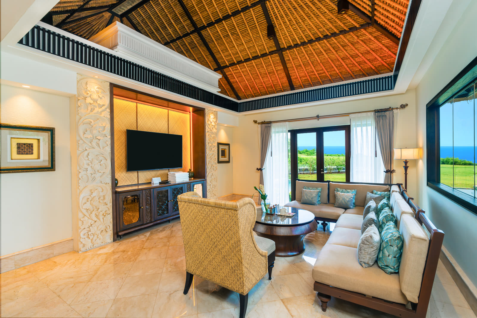 Two Bedroom Ocean Front Villa (Living Room)