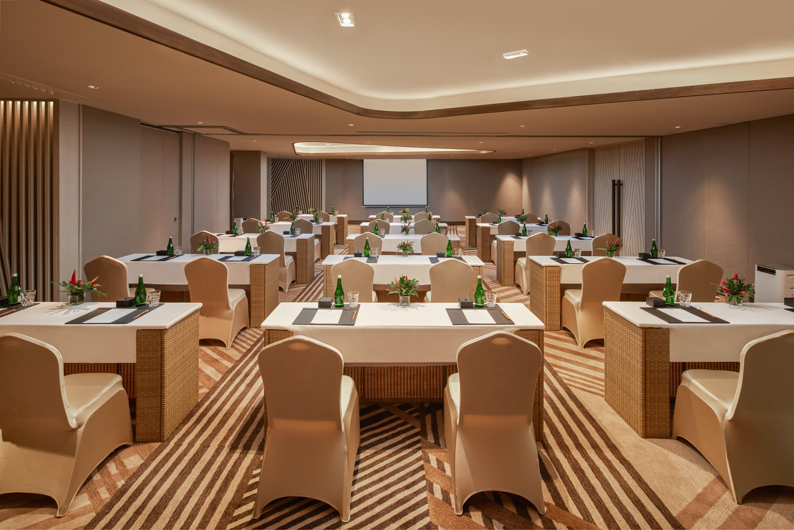 Kanawa & Seraya Meeting Room
