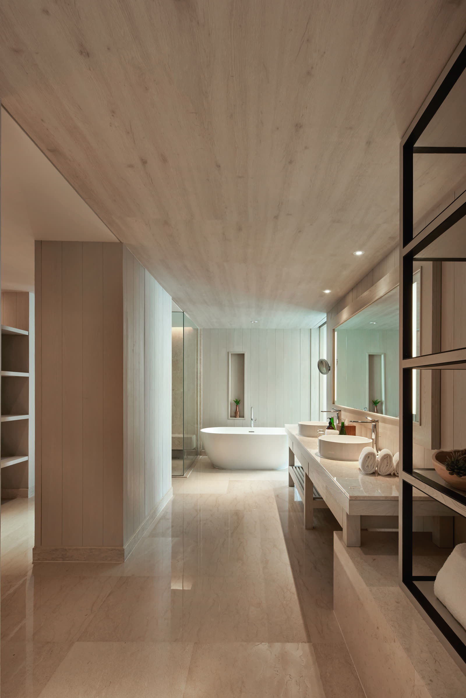 Ocean View Suite — Bathroom