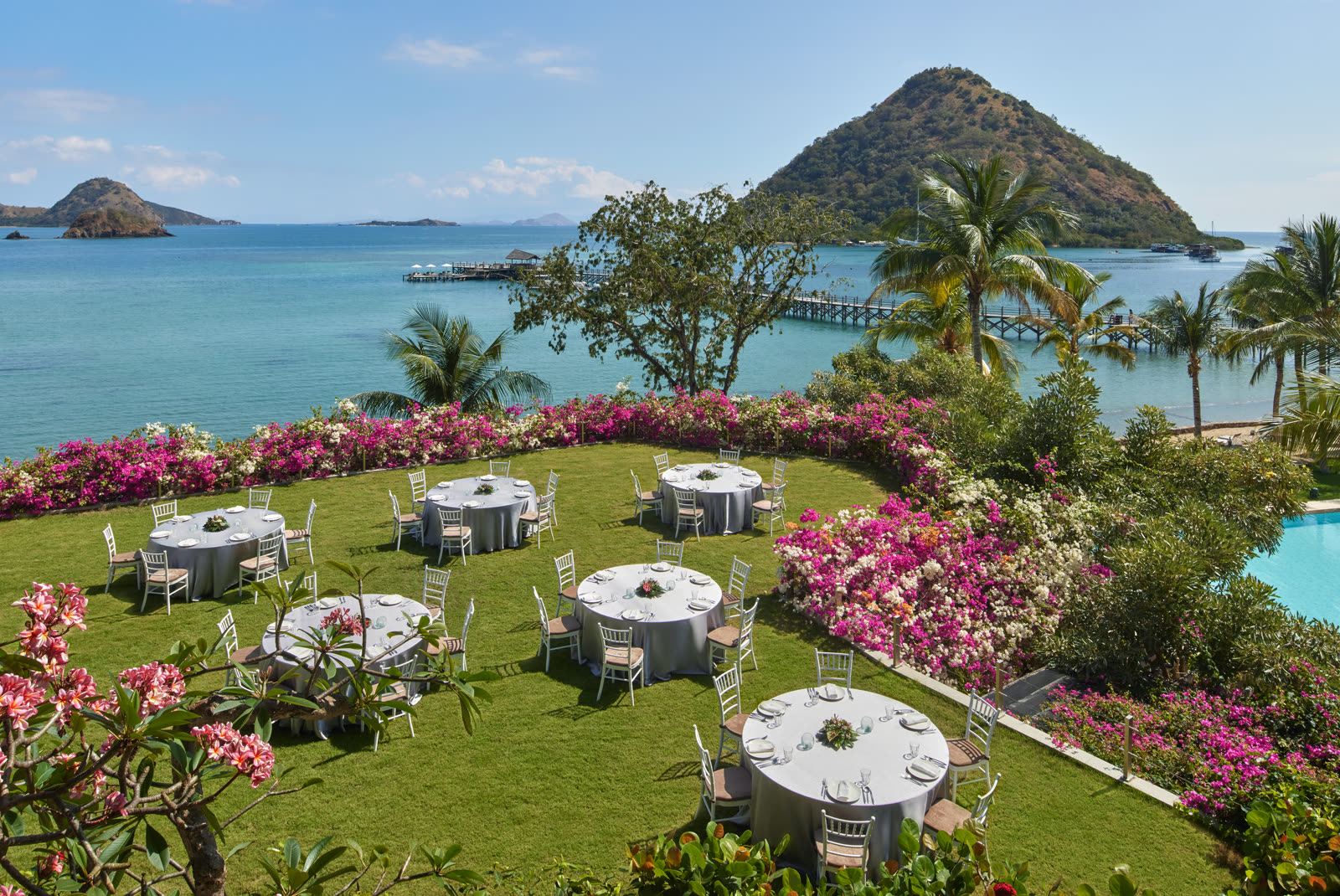 Padar Lawn